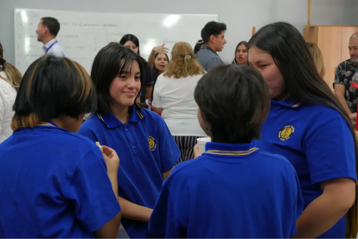 Henkel inaugura nuevo proyecto social en Quilicura, un espacio para la educación científica