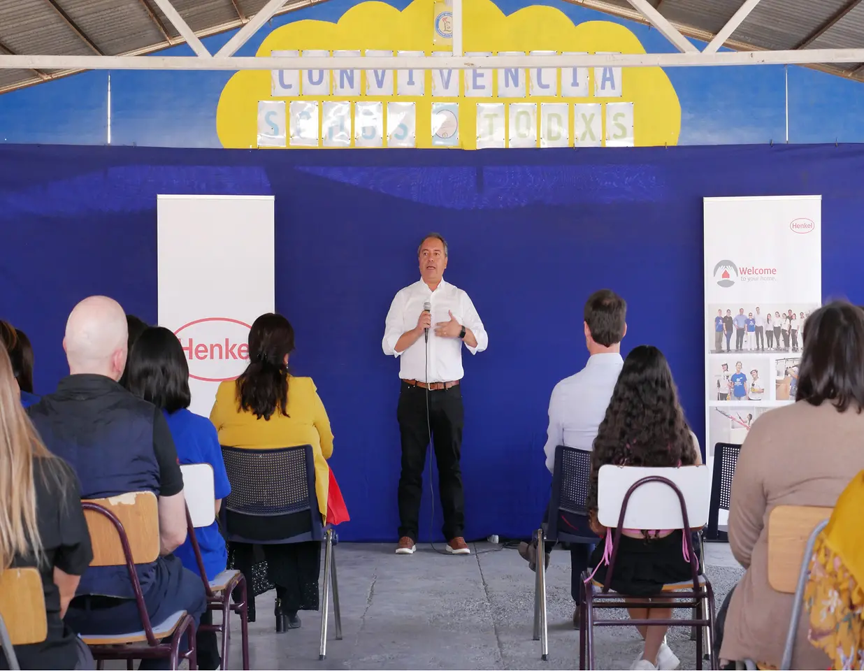 Henkel inaugura nuevo proyecto social en Quilicura, un espacio para la educación científica